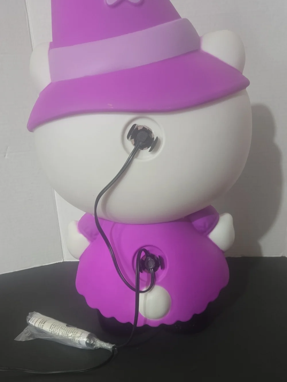 Hello Kitty Blow Mold Witch Halloween Lighted Yard Decor Sculpture 22” Plug-in
